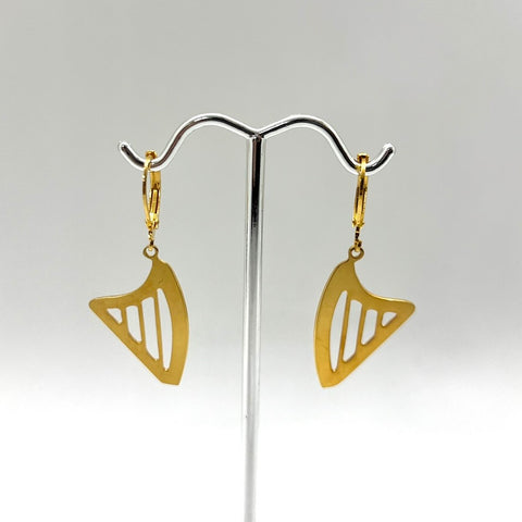 24K GOLD PLATED small CLASSIC or CELTIC lever back earrings (Harp 3/4 in tall)(19mm)