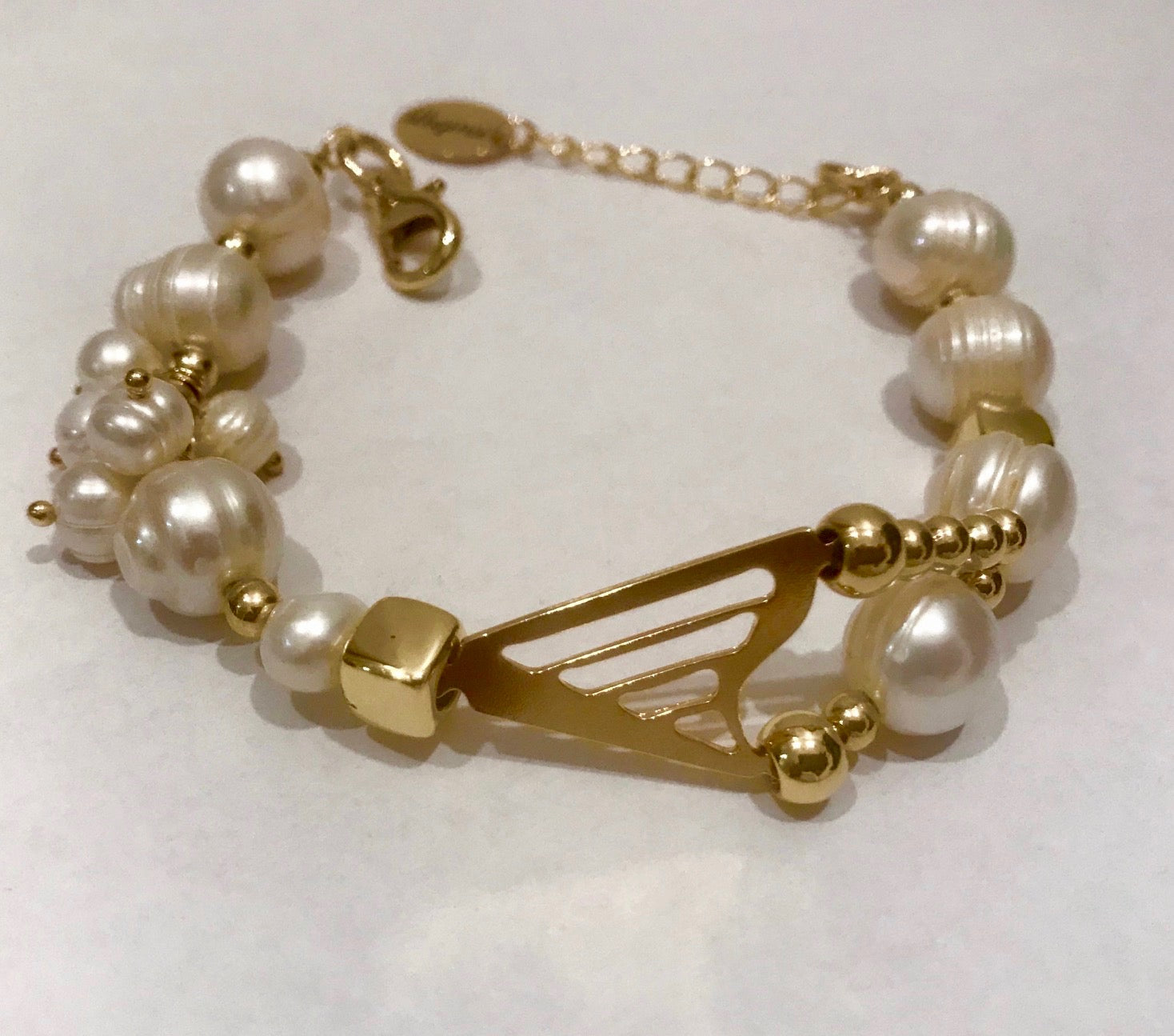 24K GOLD PLATED CLASSIC HARP & PEARLS BRACELET
