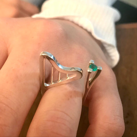 "COLOMBIANA" EMERALD HARP RING (Limited quantity)