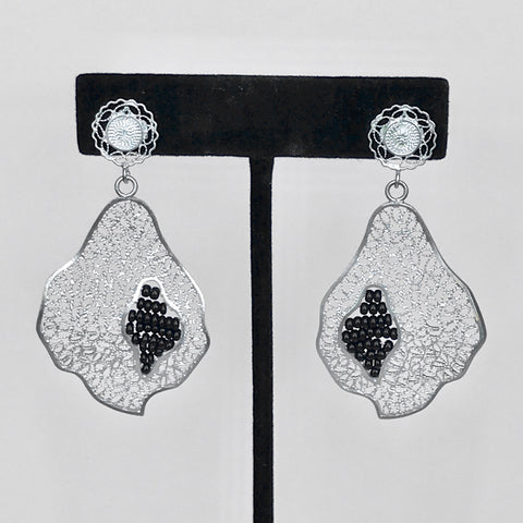 LACE-FILIGREE and BLACK "chaquira beads" earrings (70% off) • LIMITED QUANTITY